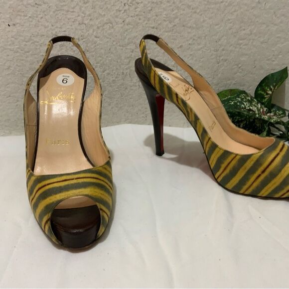 Christian louboutin fabric animal print peep toe Slingback heels size 36.5 - Picture 15 of 16